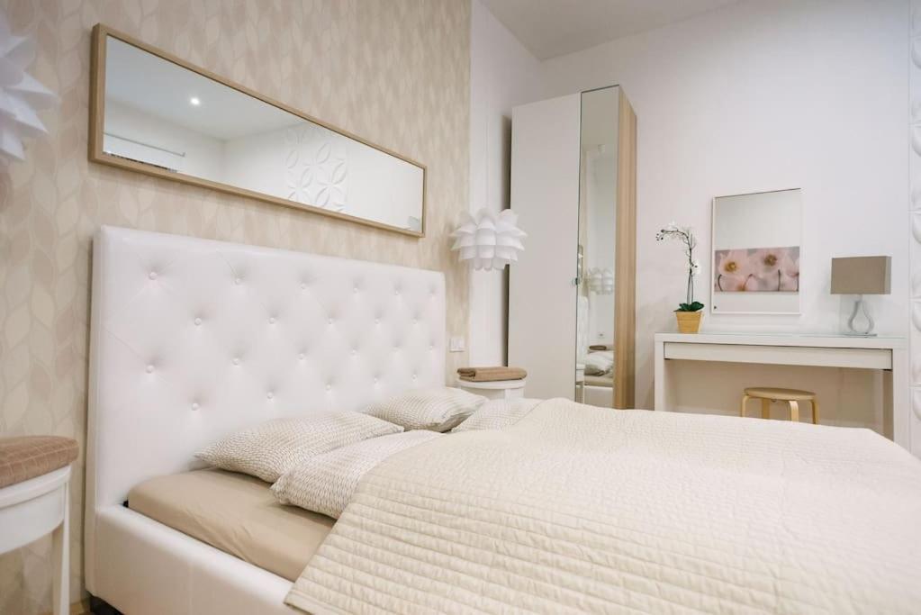 Stylish At Parliament Apartamento *